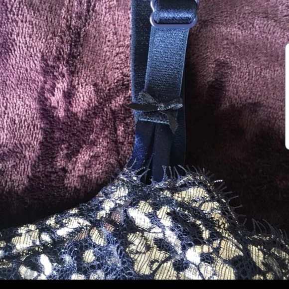 New Victoria’s Secret 36DD Lace Demi Bra - Picture 3 of 3